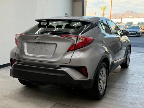 Used 2019 Toyota C-HR LE FWD image 10