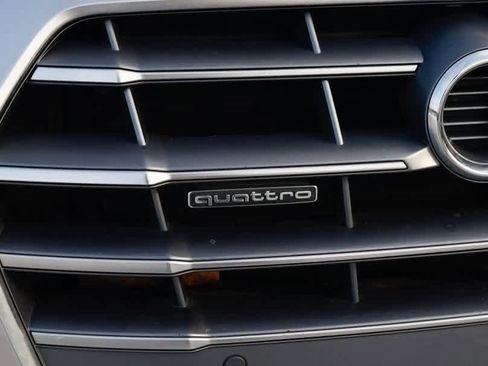 Used 2020 Audi Q5 2.0T Premium Plus w/ Premium Plus Package image 12