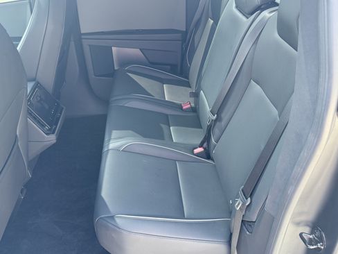 Used 2025 Tesla Cybertruck AWD Crew Cab image 35