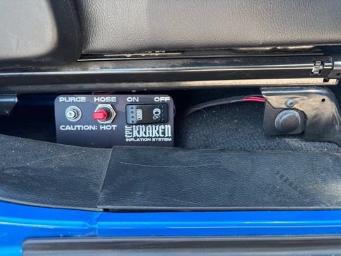 Used 2023 Jeep Wrangler Unlimited Rubicon w/ LED Lighting Group AWD/4WD image 32