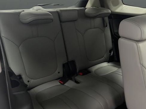 Used 2024 Honda Pilot Elite image 25