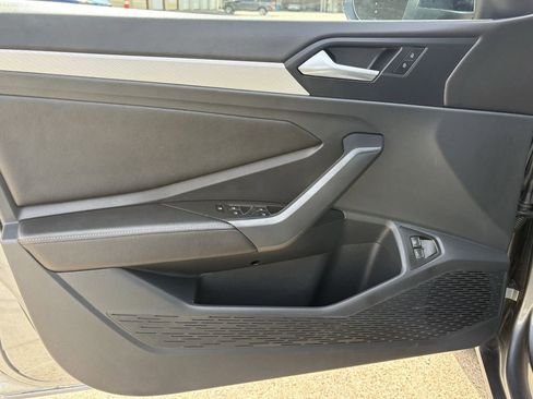 Used 2023 Volkswagen Jetta Sport image 17