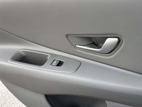 Used 2025 Hyundai Elantra SEL FWD image 26
