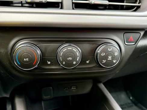 Used 2024 Chevrolet Trax RS w/ Driver Confidence Package image 30