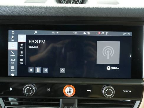 Used 2025 Porsche Macan image 18