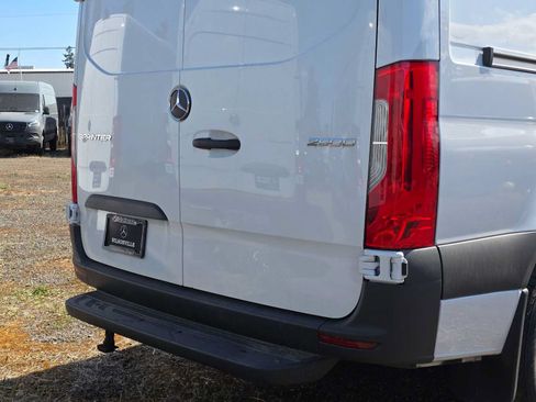 Used 2026 Mercedes-Benz Sprinter 2500 image 18