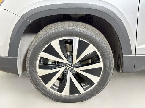 Used 2022 Volkswagen Taos SE image 29