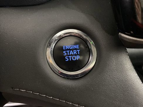 Used 2022 Toyota Highlander XLE image 17