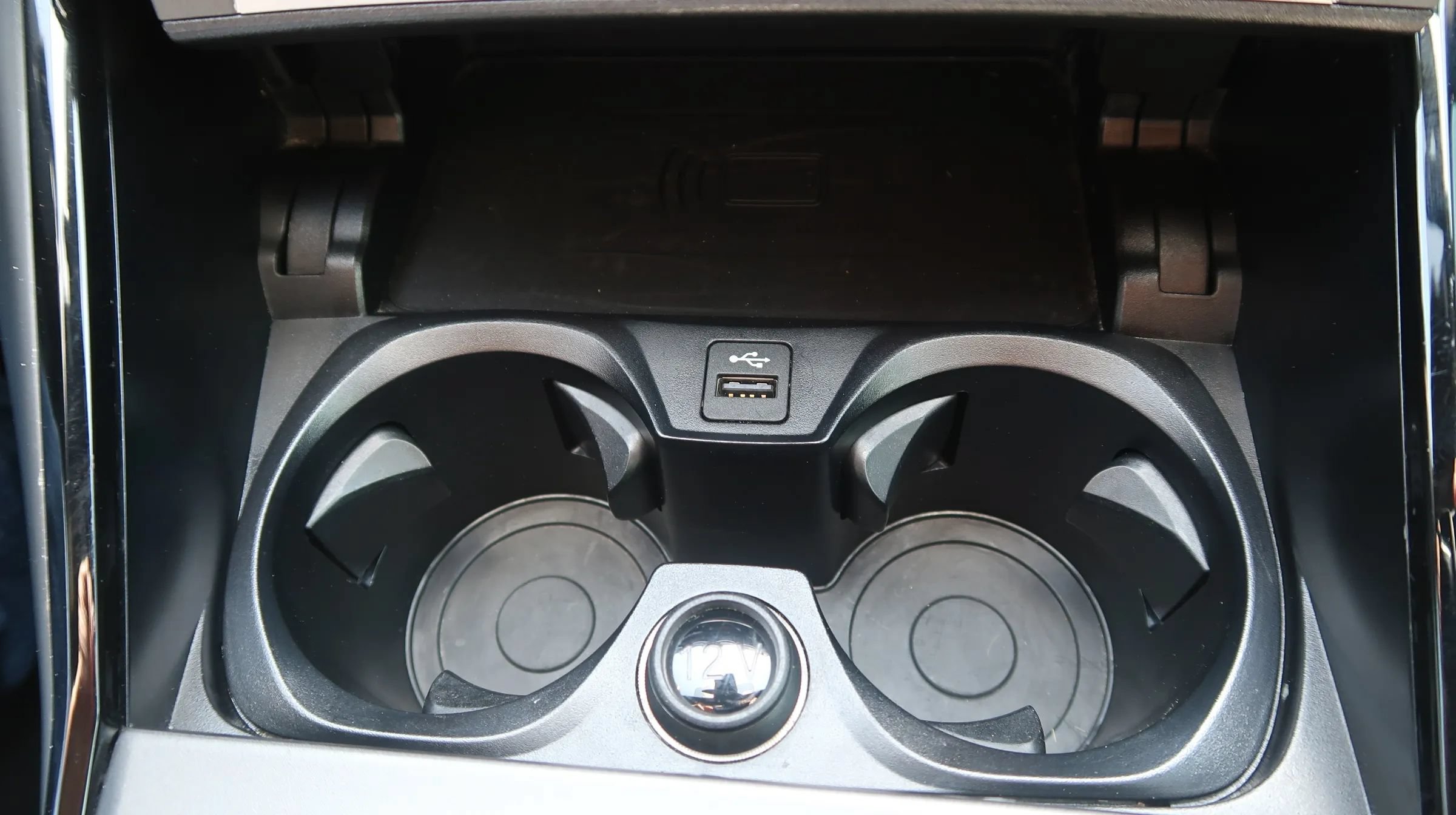 Used 2024 BMW 230i Coupe w/ Convenience Package RWD image 28