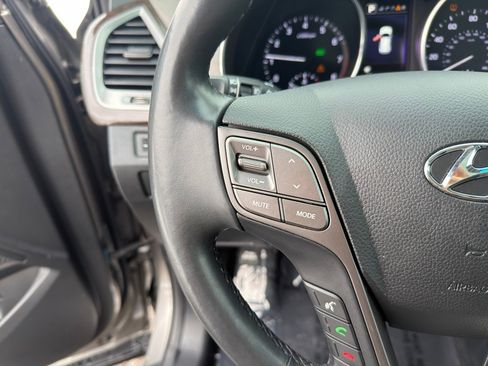 Used 2017 Hyundai Santa Fe Sport FWD image 21