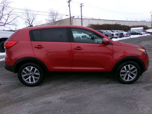 Used 2015 Kia Sportage LX image 2