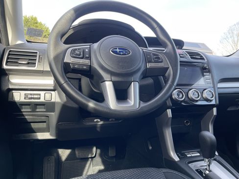 Used 2018 Subaru Forester 2.5i Premium w/ All-Weather Package image 16