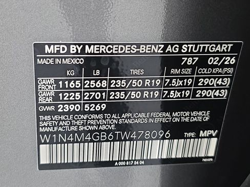 New 2026 Mercedes-Benz GLB 250 image 36