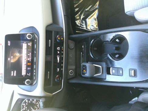 Used 2023 Nissan Rogue SV image 27