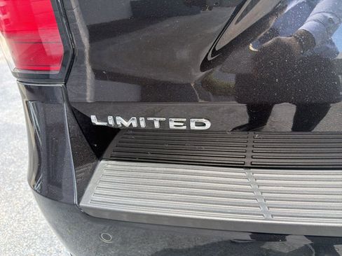 Used 2020 Ford Expedition Limited w/ Texas Edition Package RWD image 12
