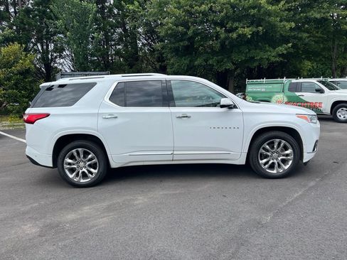 Used 2019 Chevrolet Traverse High Country AWD/4WD image 2