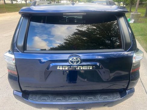 Used 2019 Toyota 4Runner SR5 Premium image 5