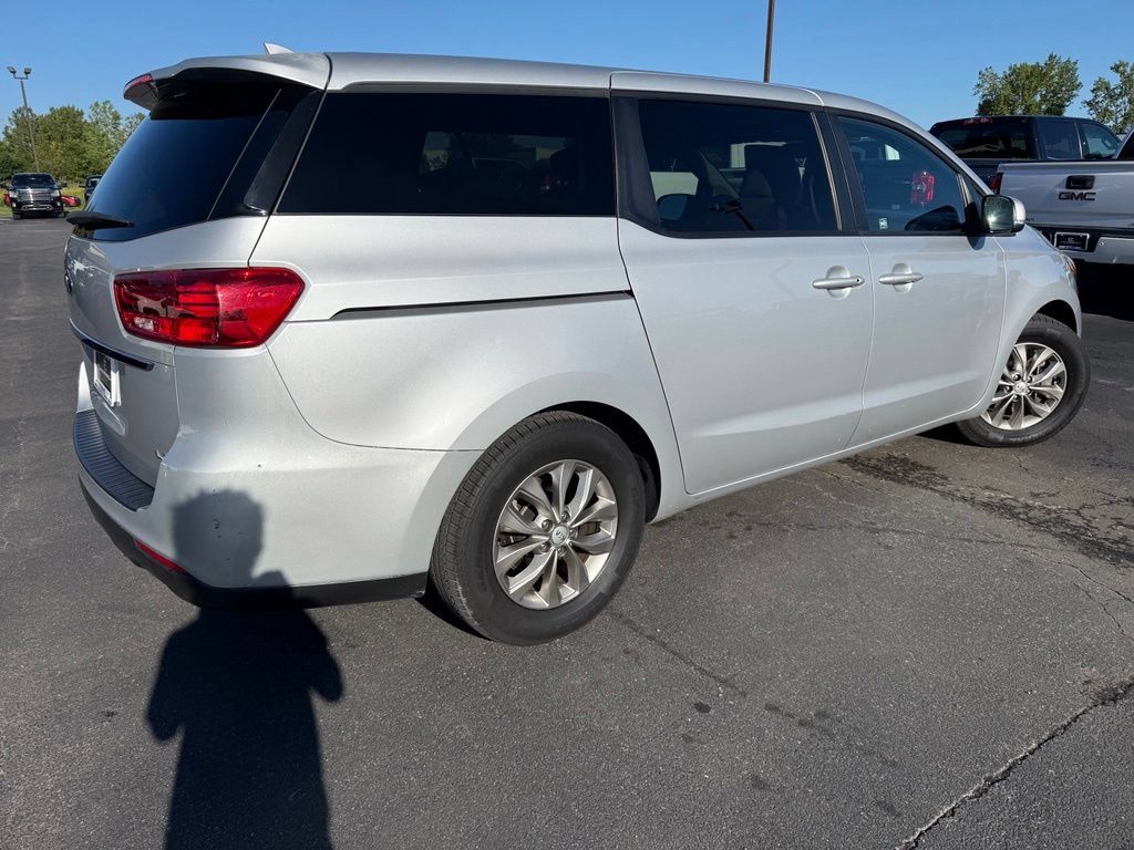 Used 2020 Kia Sedona LX FWD image 5