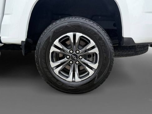 Used 2021 Chevrolet Colorado Z71 AWD/4WD image 17