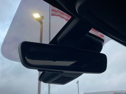 Used 2024 Nissan Titan PRO-4X w/ Pro-4x Convenience Package image 29