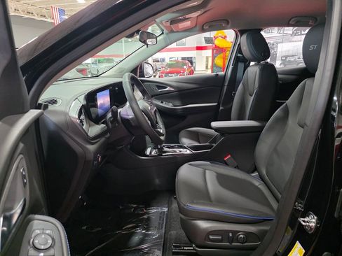 New 2026 Buick Encore GX Sport Touring w/ Comfort Package AWD/4WD image 13