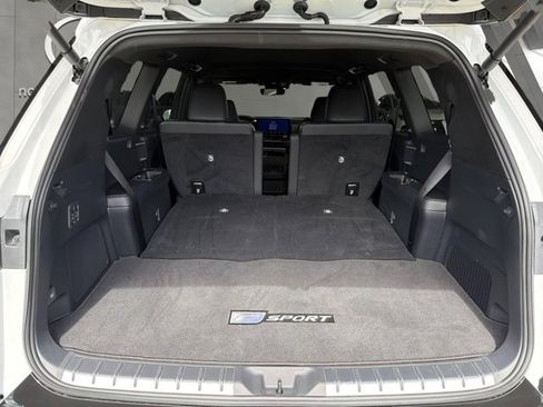 Certified 2026 Lexus TX 500h AWD w/ Technology Package image 22