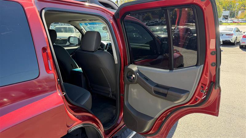 Used 2013 Nissan Xterra S w/ Value Package RWD image 35