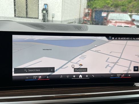 Used 2026 BMW X7 xDrive40i w/ Premium Package image 18