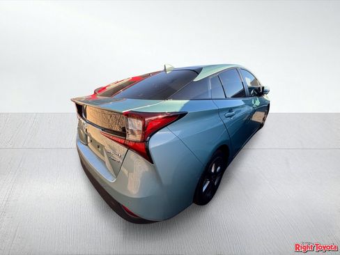 Certified 2019 Toyota Prius Limited w/ Carpet Mat Package FWD image 4