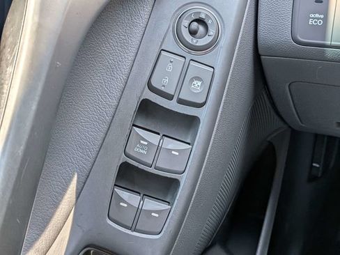 Used 2012 Hyundai Elantra GLS w/ Preferred Pkg 3 FWD image 21