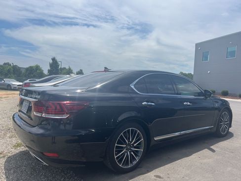 Used 2013 Lexus LS 460 w/ F-Sport Pkg RWD image 9