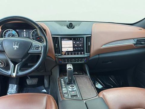 Used 2022 Maserati Levante GT image 21