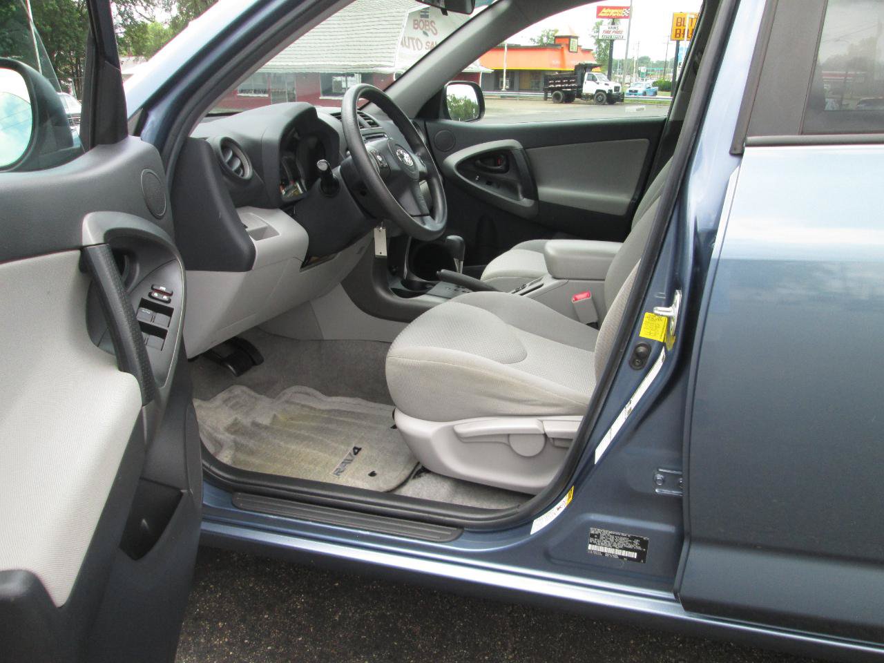 Used 2012 Toyota RAV4 4WD w/ Upgrade Value Pkg image 20