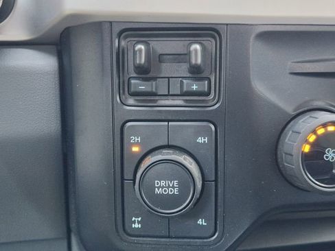 Used 2024 Ford F350 XLT w/ FX4 Off-Road Package image 18
