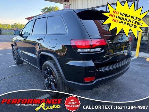 Used 2019 Jeep Grand Cherokee Laredo AWD/4WD image 5