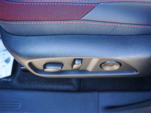 New 2026 Chevrolet Equinox RS w/ LPO, Floor Liner Package image 19