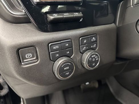 Used 2024 Chevrolet Silverado 1500 High Country w/ High Country Premium Package image 13