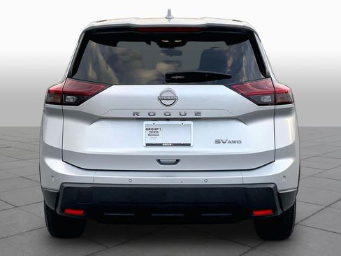 Used 2024 Nissan Rogue SV AWD/4WD image 5