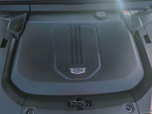 Certified 2024 Cadillac Lyriq Tech AWD/4WD image 25