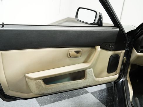 Used 1986 Porsche 944 Turbo image 33