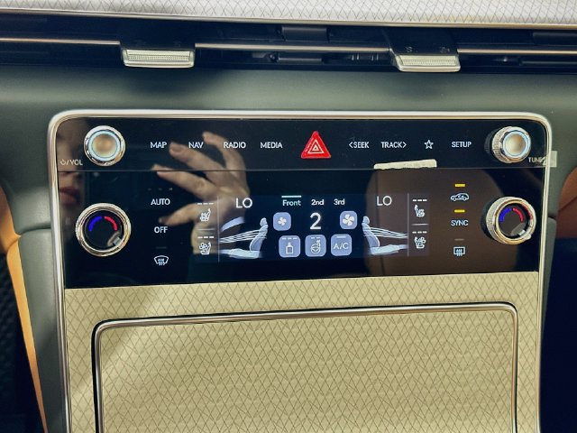 New 2027 Genesis GV80 3.5T Prestige AWD/4WD image 14