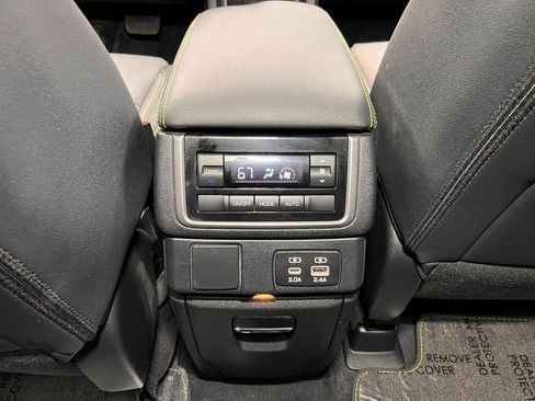 Used 2024 Subaru Ascent Onyx Edition image 12