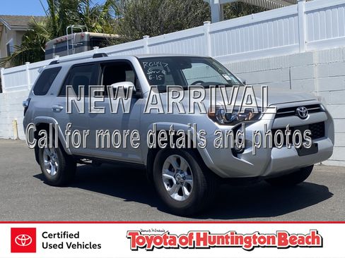 Used 2024 Toyota 4Runner SR5 RWD image 1