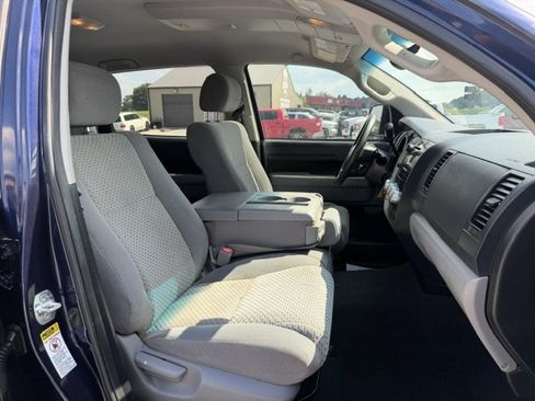 Used 2012 Toyota Tundra 4x4 CrewMax w/ Tow Pkg image 7