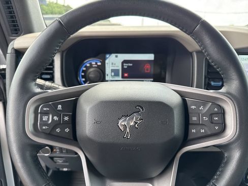 Used 2024 Ford Bronco Wildtrak AWD/4WD image 23