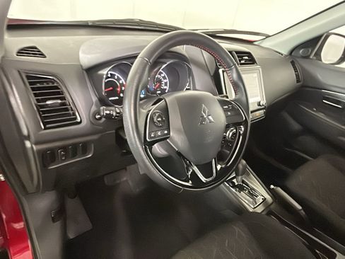 Used 2025 Mitsubishi Outlander Sport LE AWD/4WD image 15