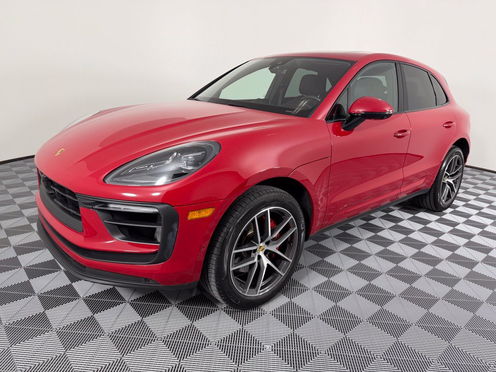 Certified 2024 Porsche Macan S AWD/4WD image 8