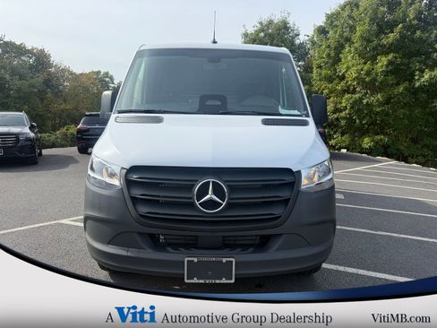 Used 2025 Mercedes-Benz Sprinter 2500 image 3