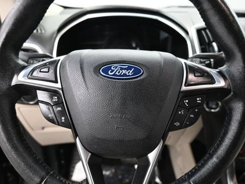 Used 2020 Ford Edge Titanium AWD/4WD image 13