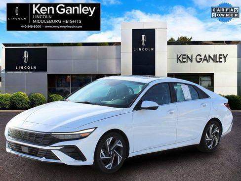 Used 2024 Hyundai Elantra Limited image 3